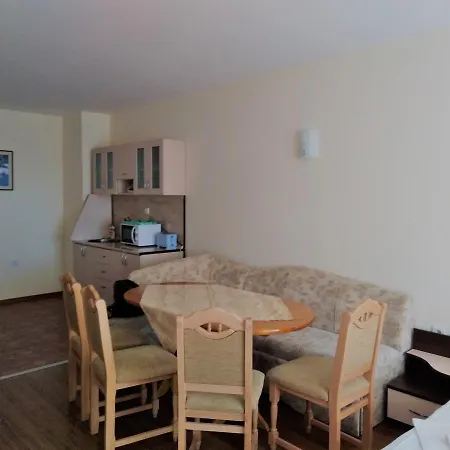 Guest Studio In Rositsa Lägenhet